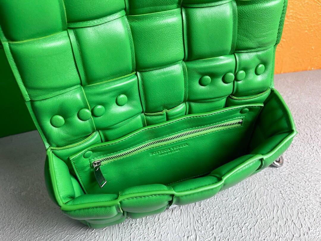 Bottega Veneta BV 20206 Chain Cassette 631421 Green Silver