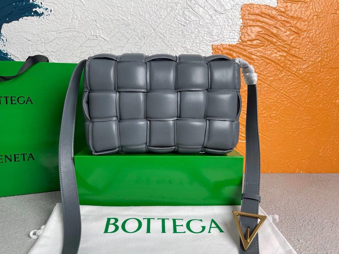 Bottega Veneta BV 20206 Padded Cassette 591970 Dark Grey Gold