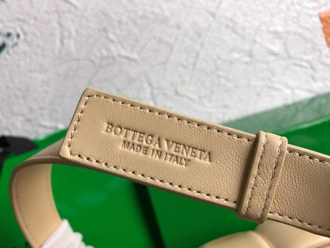 Bottega Veneta BV 20206 Padded Cassette 591970 Porridge