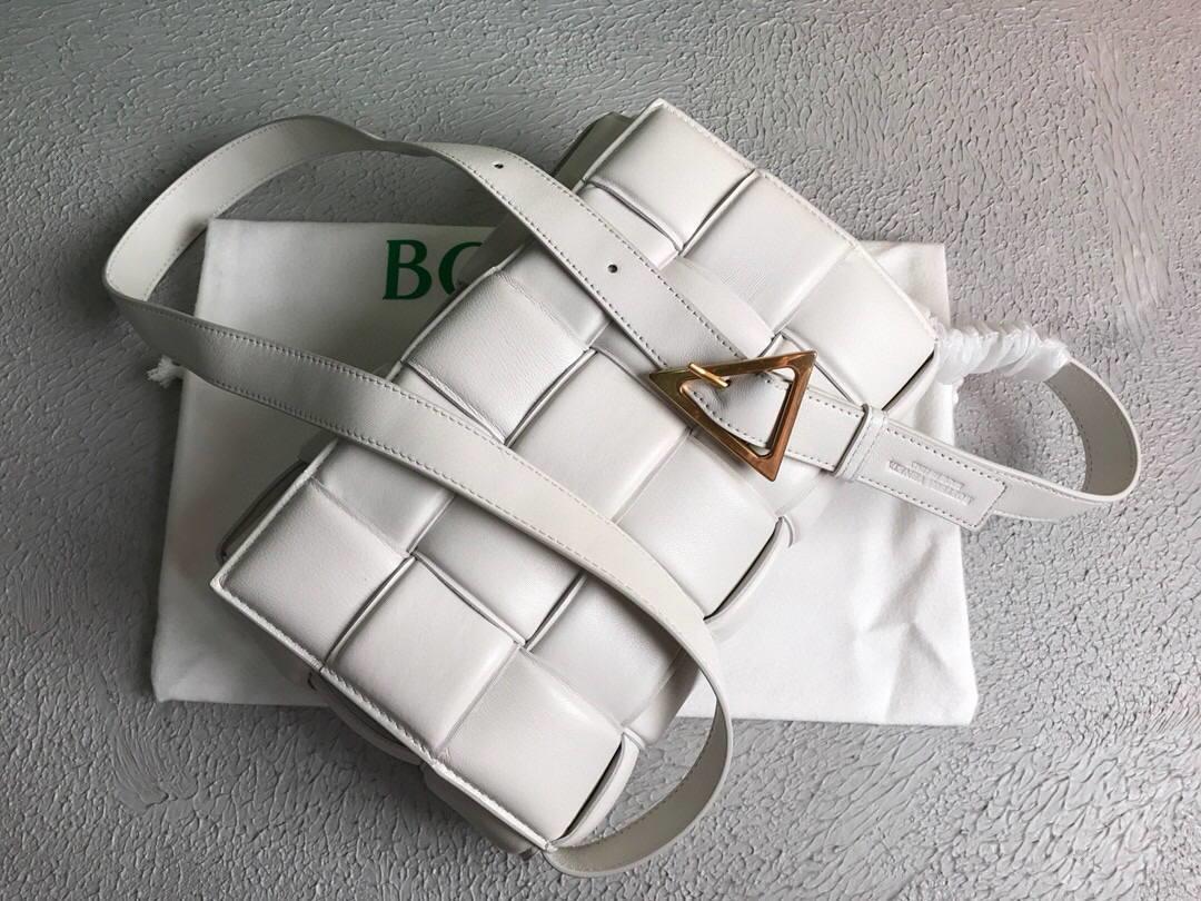 Bottega Veneta BV 591970 Padded Cassette 20206 White Gold