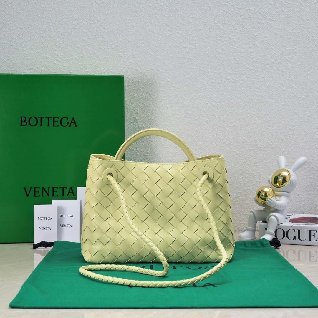 Bottega Veneta BV 743568 Small Andiamo Yellow