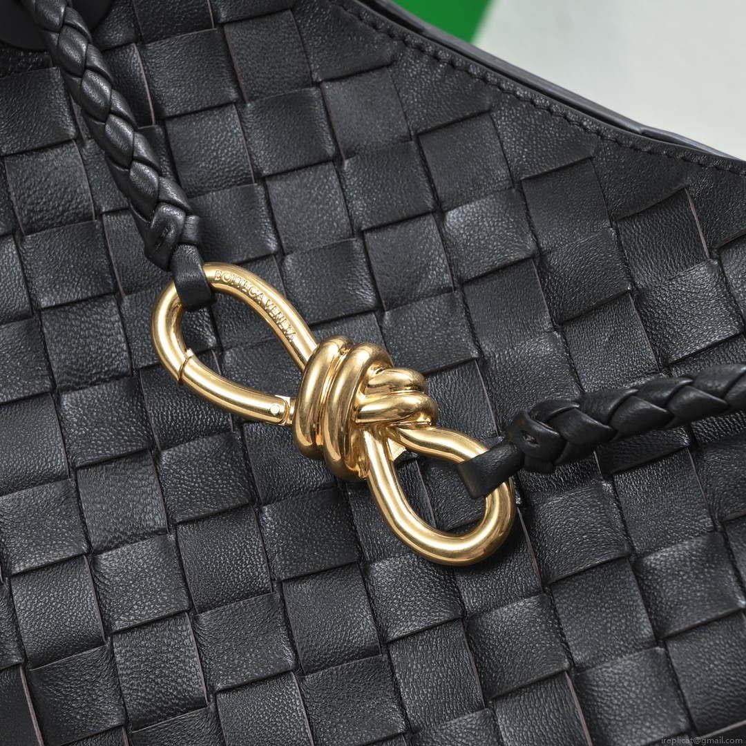 Bottega Veneta BV 743568 Small Andiamo Black