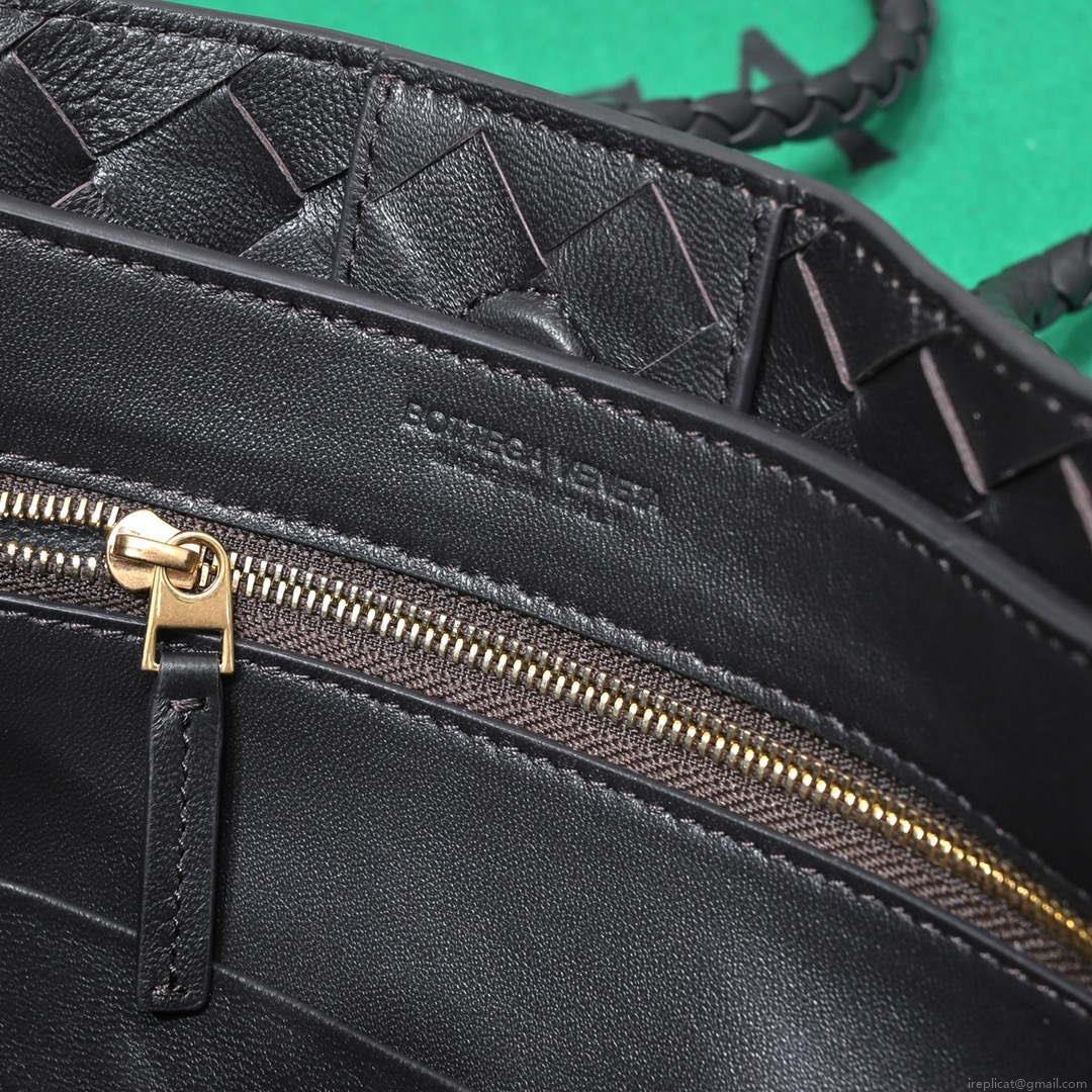 Bottega Veneta BV 743568 Small Andiamo Black