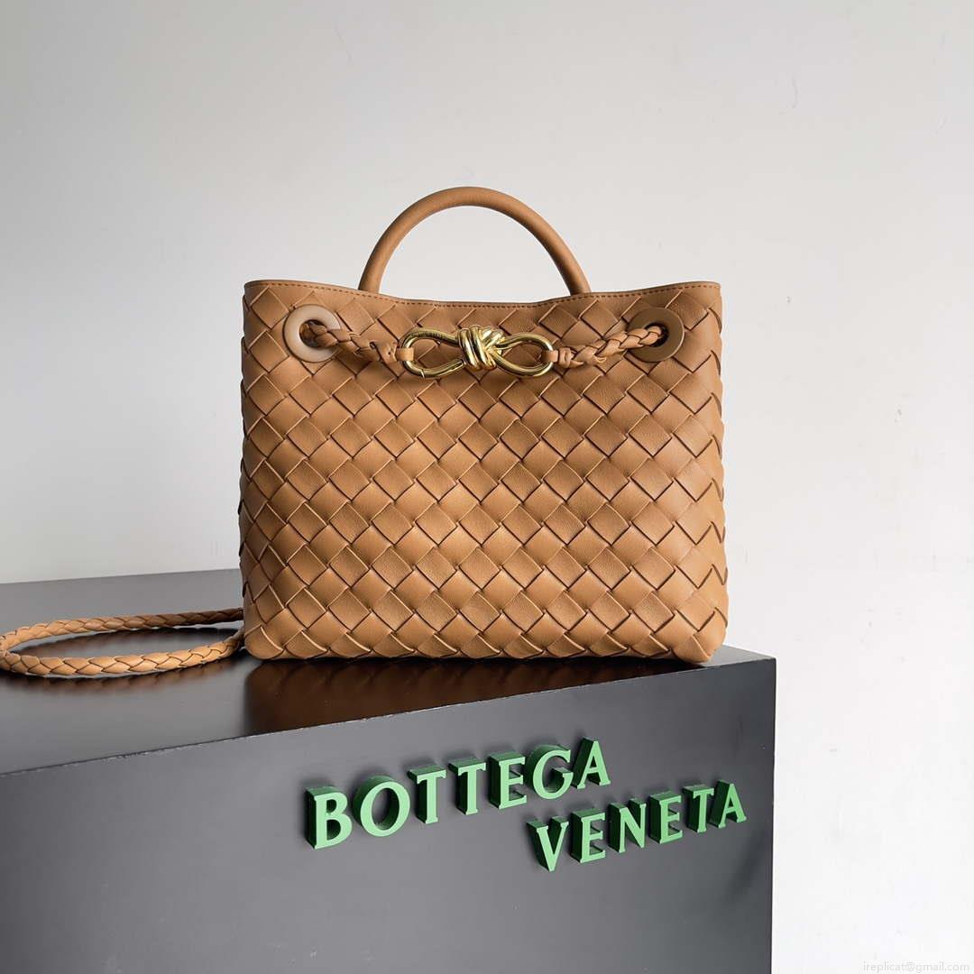 Bottega Veneta BV 743568 Small Andiamo Ligth Brown