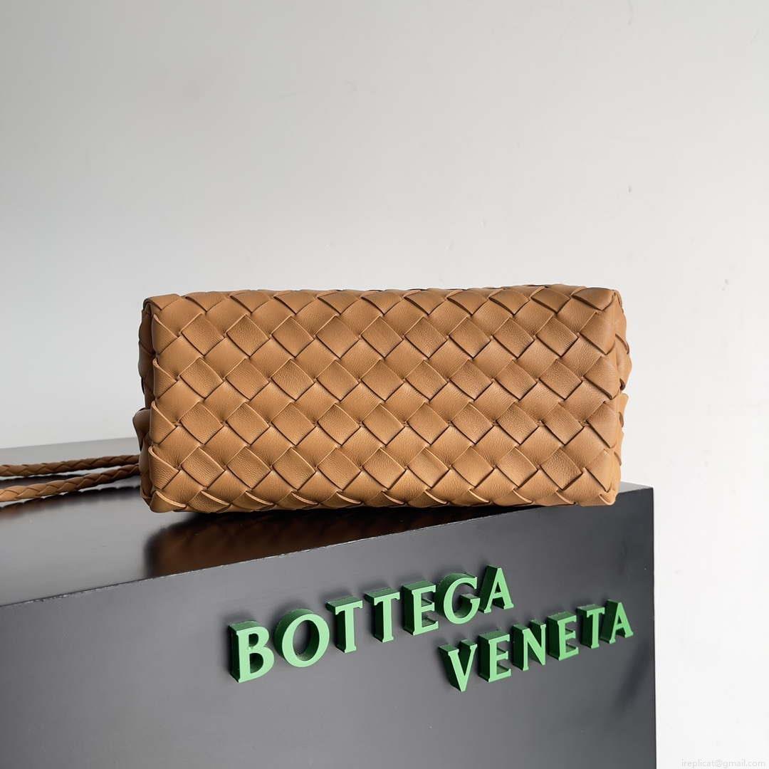 Bottega Veneta BV 743568 Small Andiamo Ligth Brown