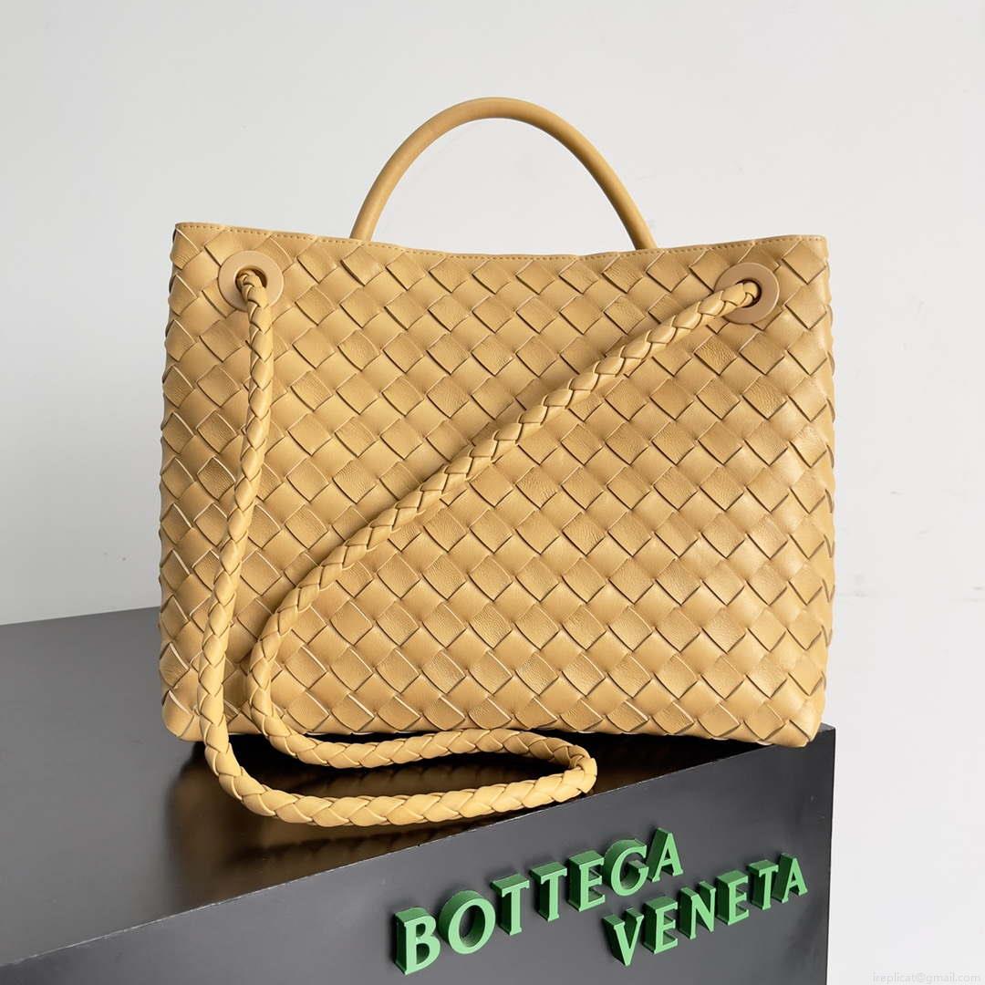 Bottega Veneta BV 743572 Medium Andiamo Light Brown