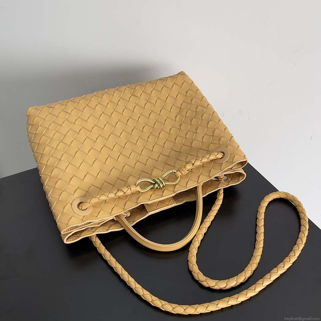 Bottega Veneta BV 743572 Medium Andiamo Light Brown