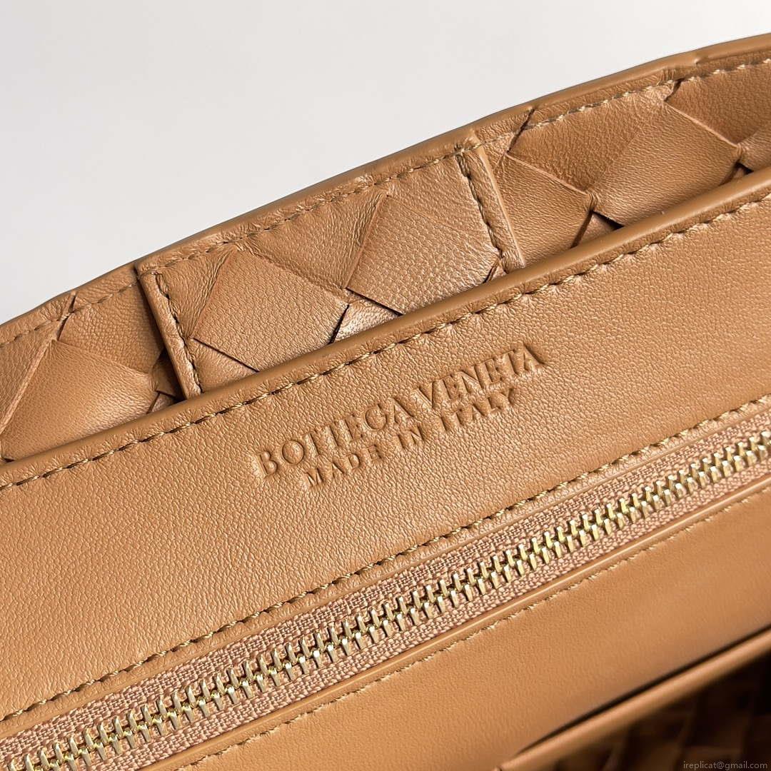 Bottega Veneta BV 743572 Medium Andiamo Tan
