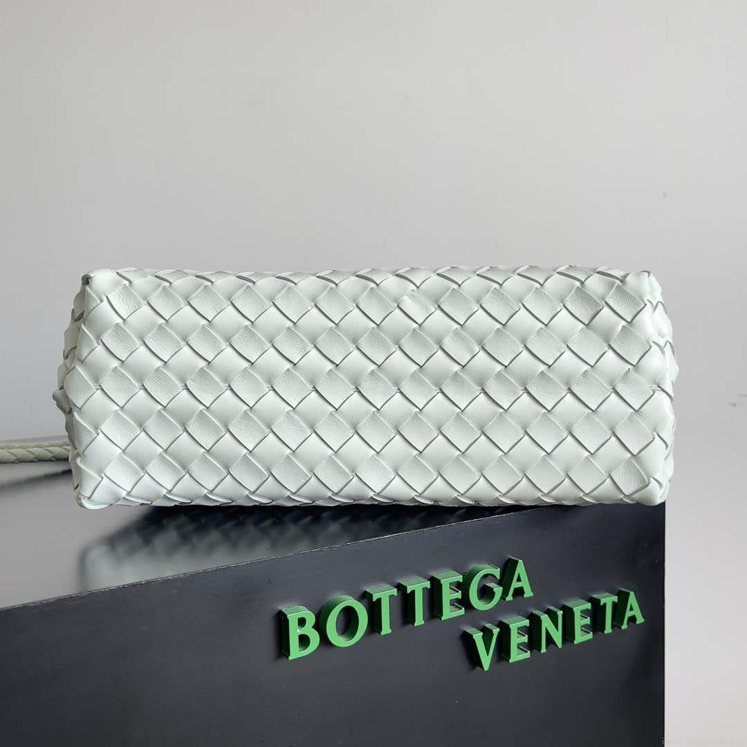 Bottega Veneta BV 743572 Medium Andiamo Glacier blue
