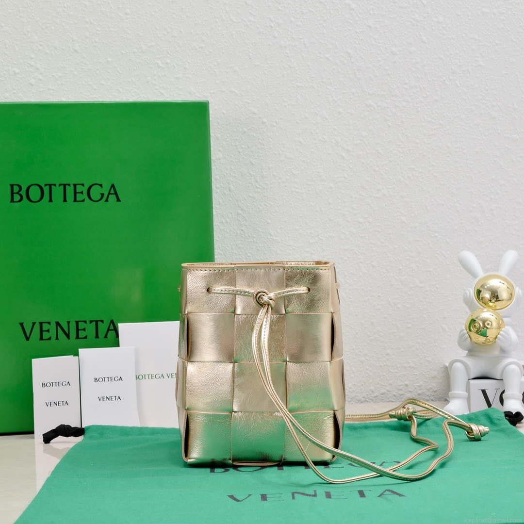 Bottega Veneta BV 680218 Small Cassette Cross-Body Bucket Gold