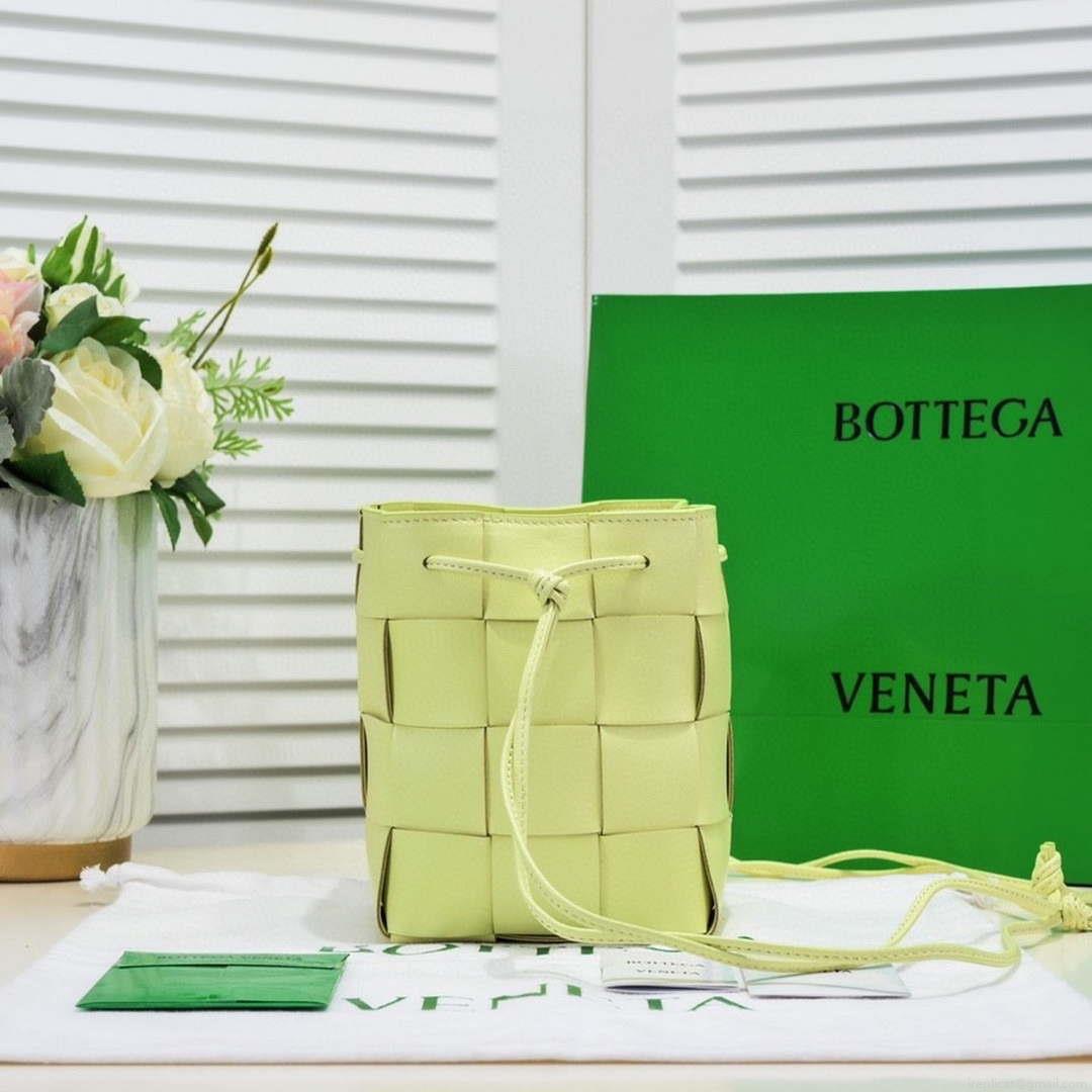 Bottega Veneta BV 680218 Small Cassette Cross-Body Bucket Yellow