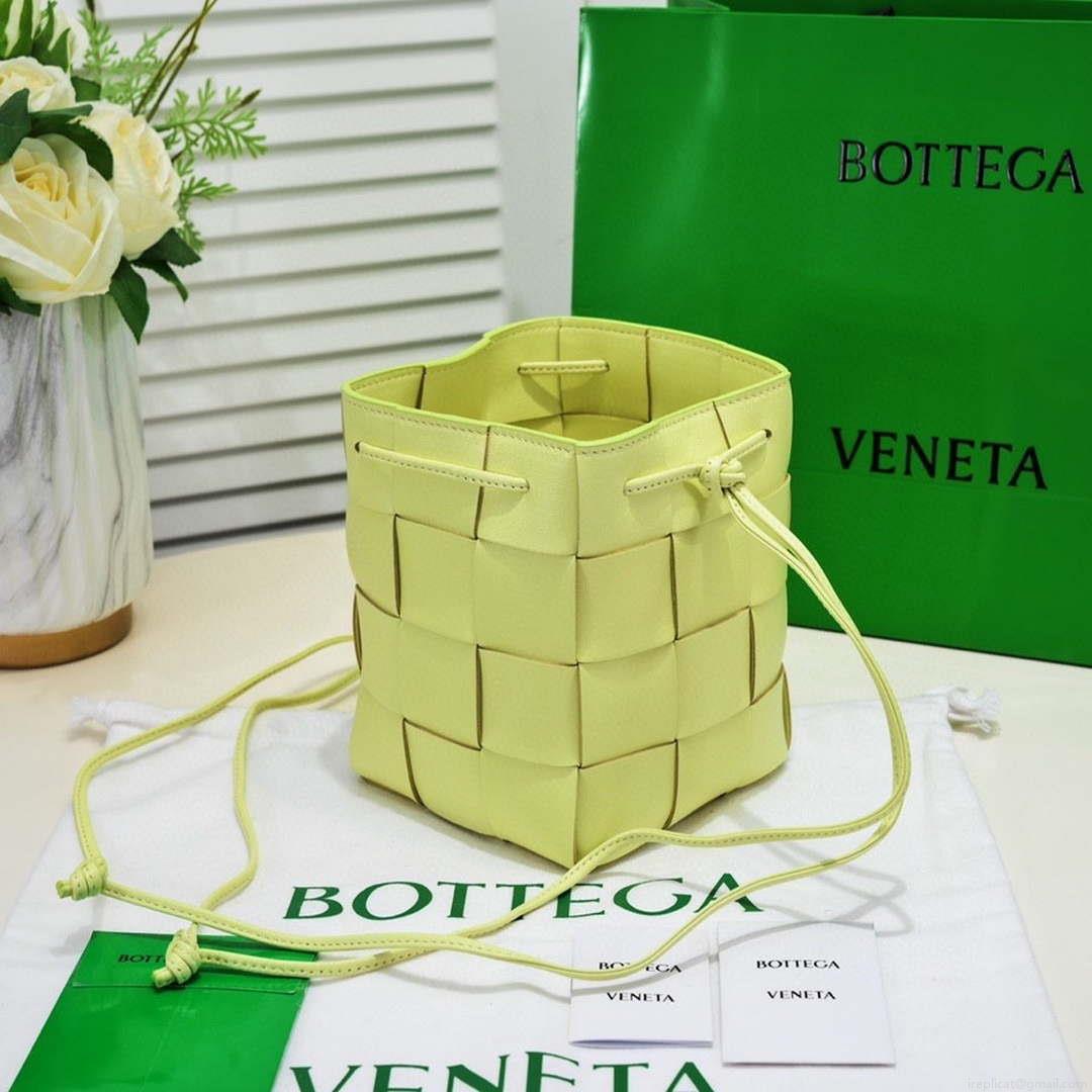 Bottega Veneta BV 680218 Small Cassette Cross-Body Bucket Yellow