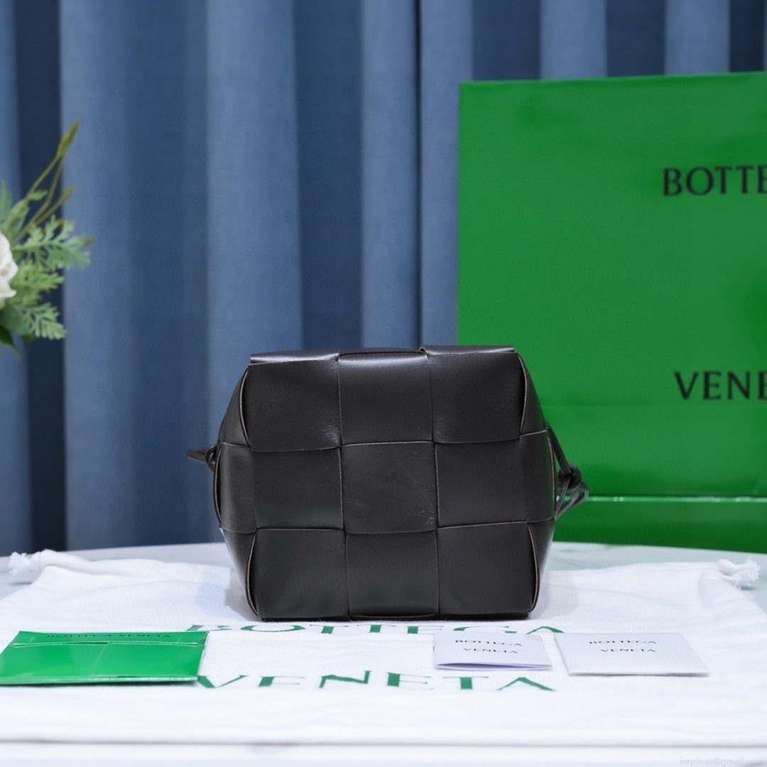 Bottega Veneta BV 680218 Small Cassette Cross-Body Bucket Black