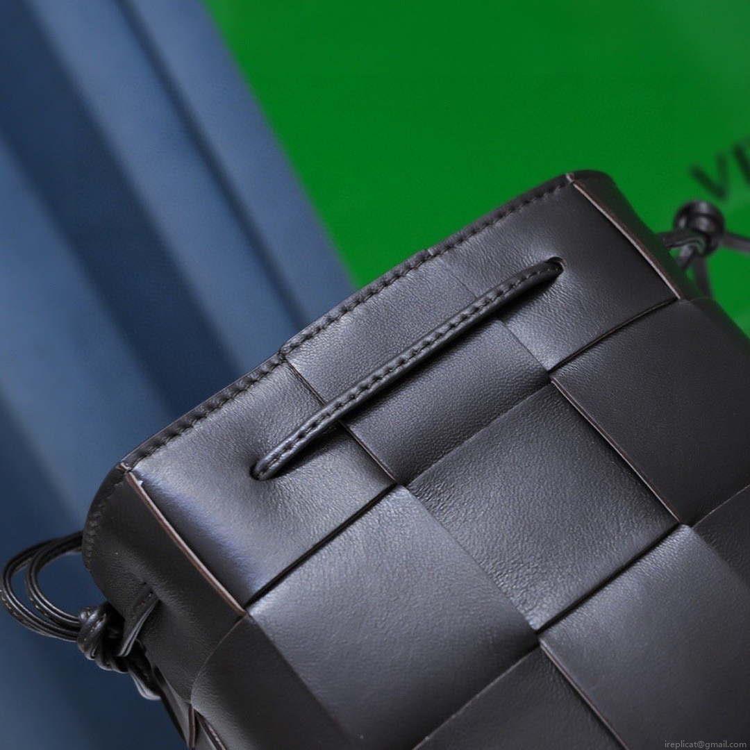 Bottega Veneta BV 680218 Small Cassette Cross-Body Bucket Black
