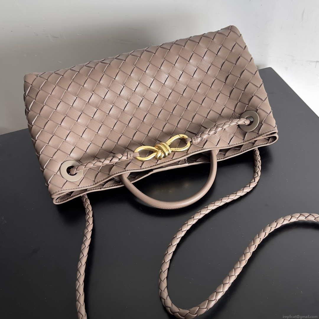 Bottega Veneta BV 754990 Small East/West Andiamo Brown