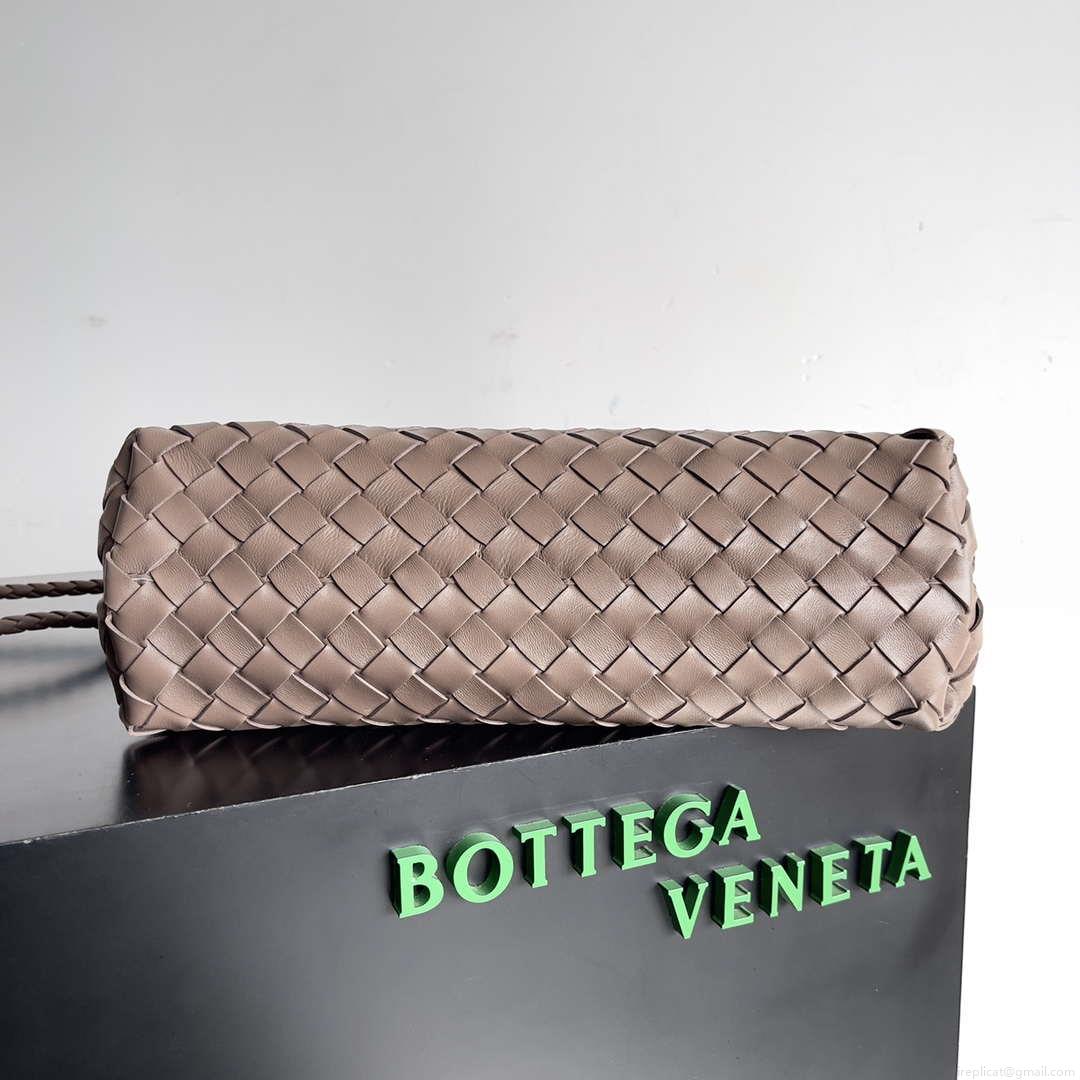 Bottega Veneta BV 754990 Small East/West Andiamo Brown