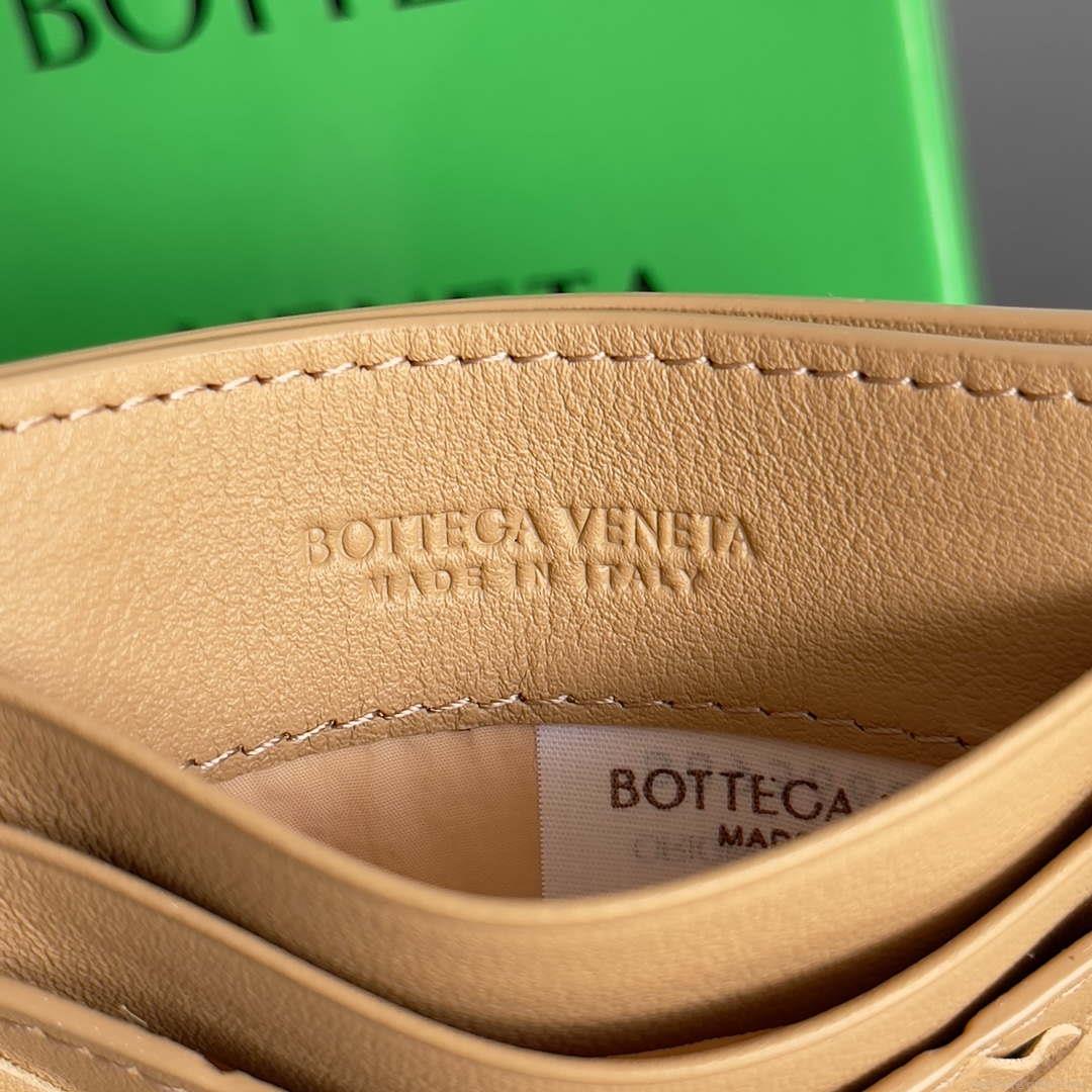 Bottega Veneta BV 743209 Intrecciato Credit Card Case bv70026