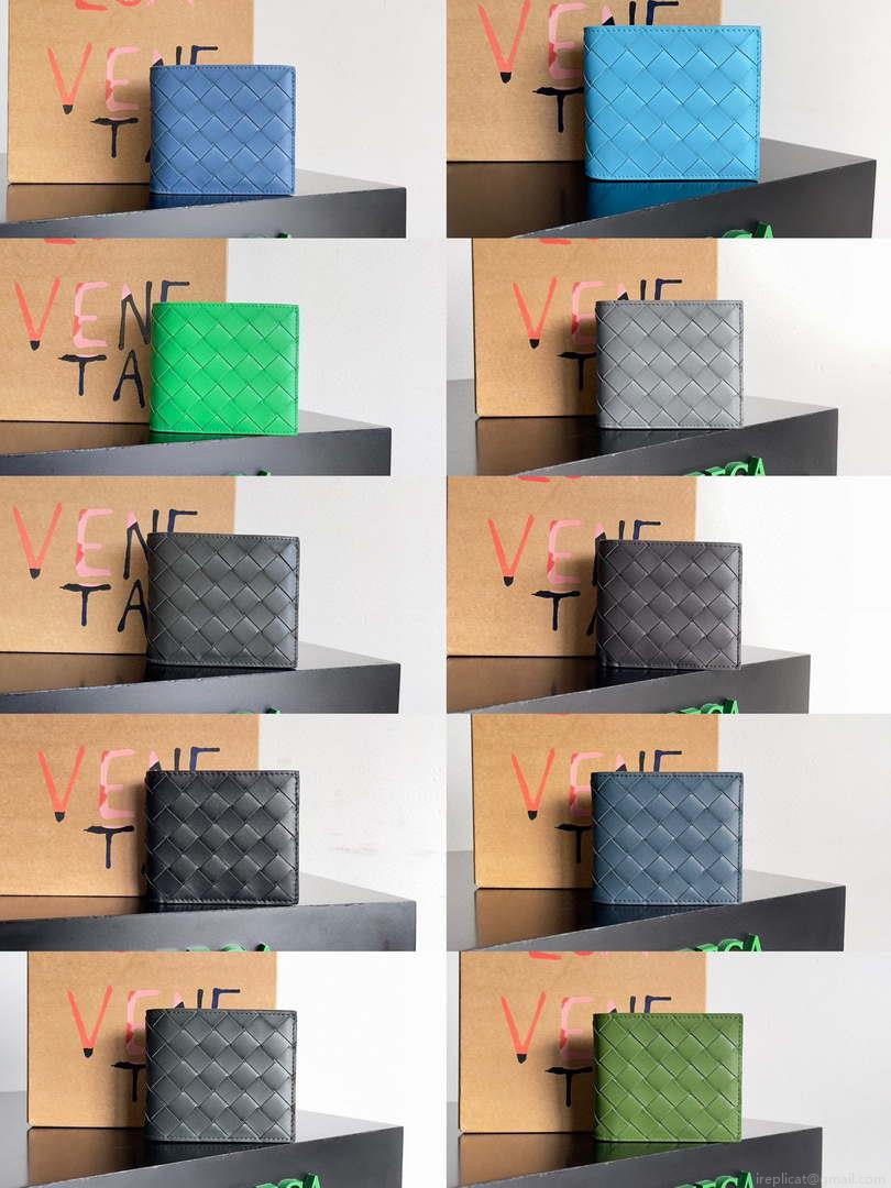Bottega Veneta BV 743211 Intrecciato Bi-Fold Wallet BV70055