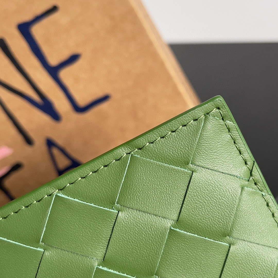 Bottega Veneta BV 743211 Intrecciato Bi-Fold Wallet BV70058