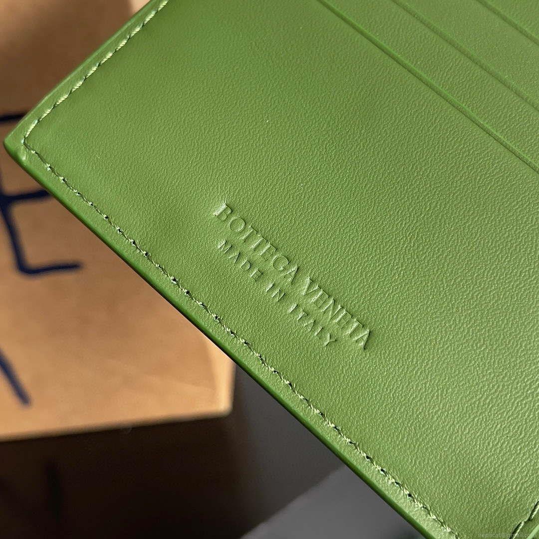 Bottega Veneta BV 743211 Intrecciato Bi-Fold Wallet BV70058