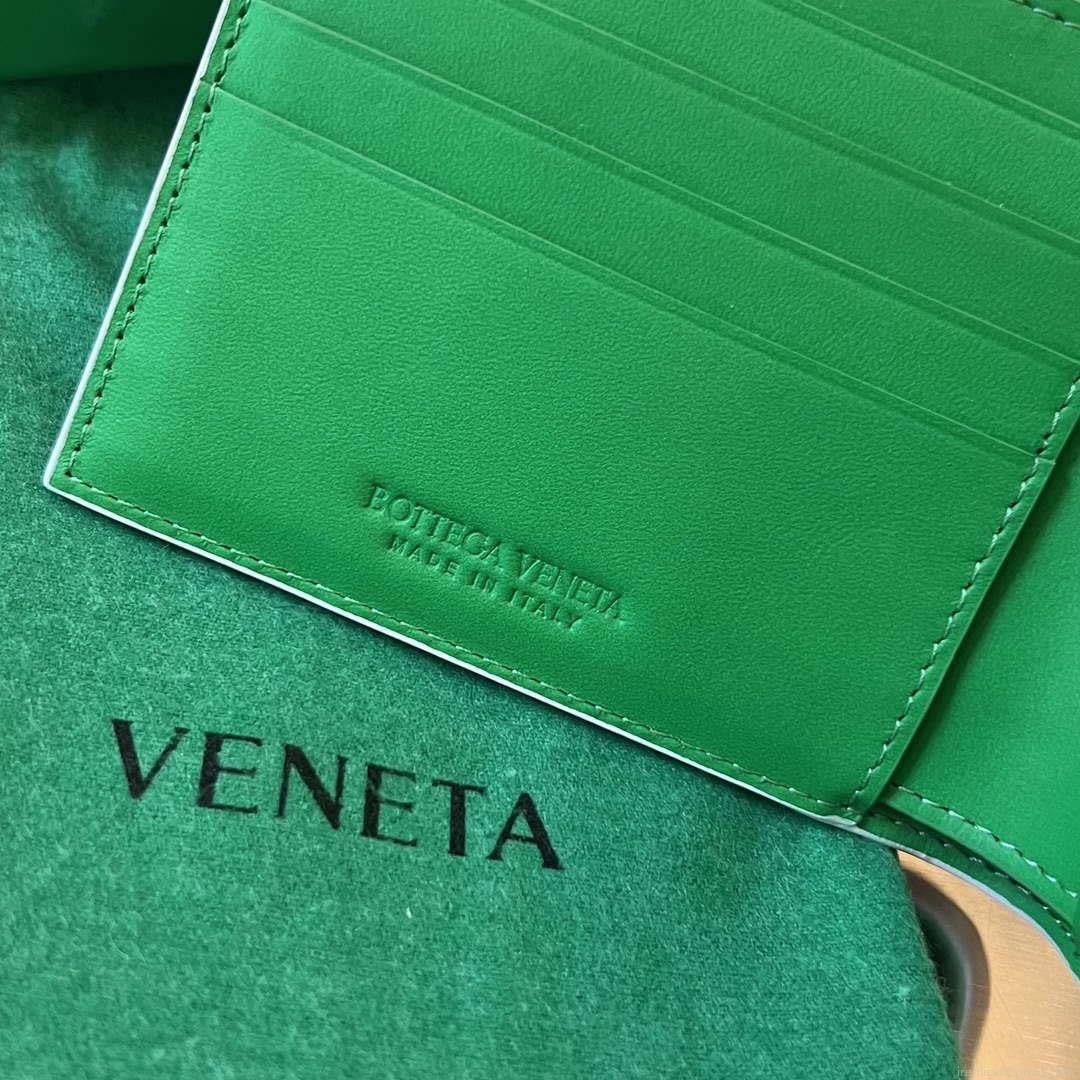 Bottega Veneta BV 743211 Intrecciato Bi-Fold Wallet BV70062