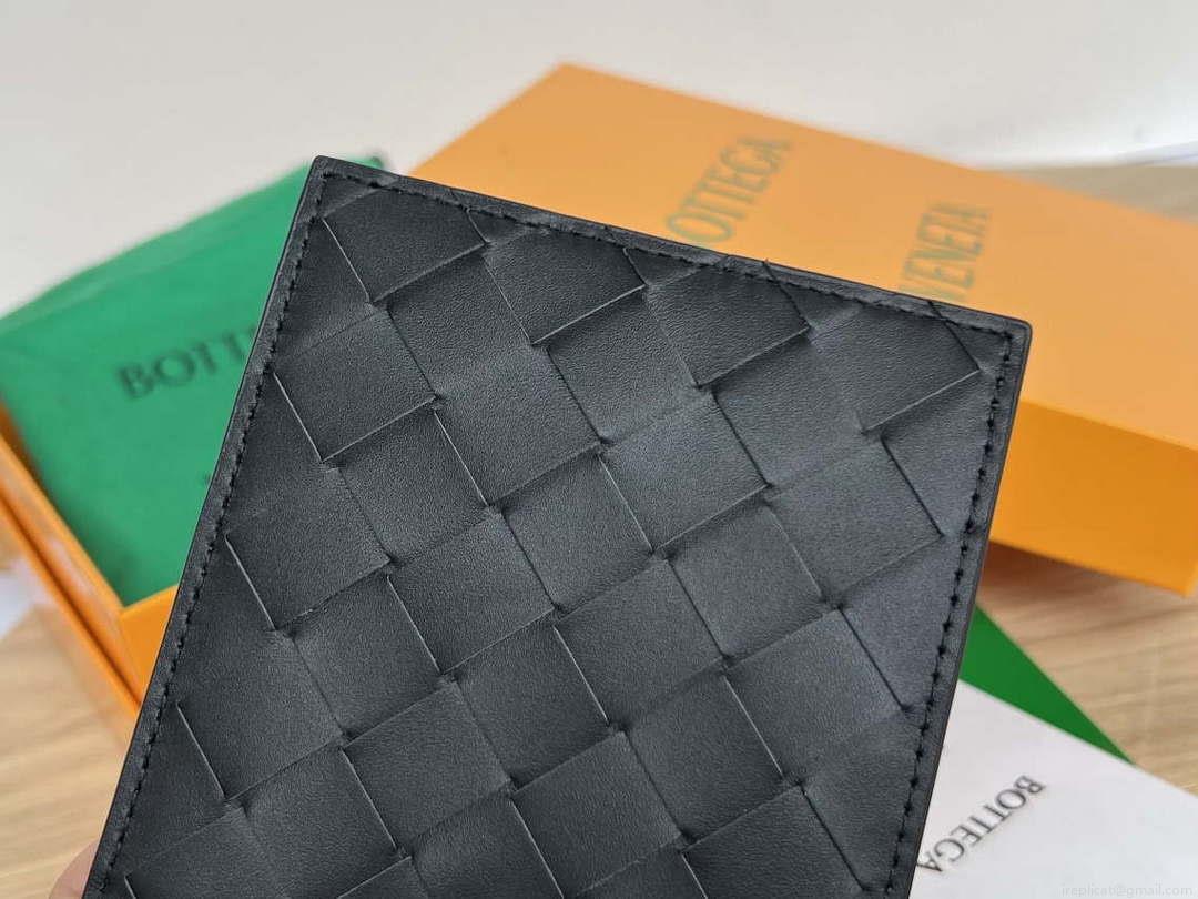Bottega Veneta BV 743211 Intrecciato Bi-Fold Wallet BV70067