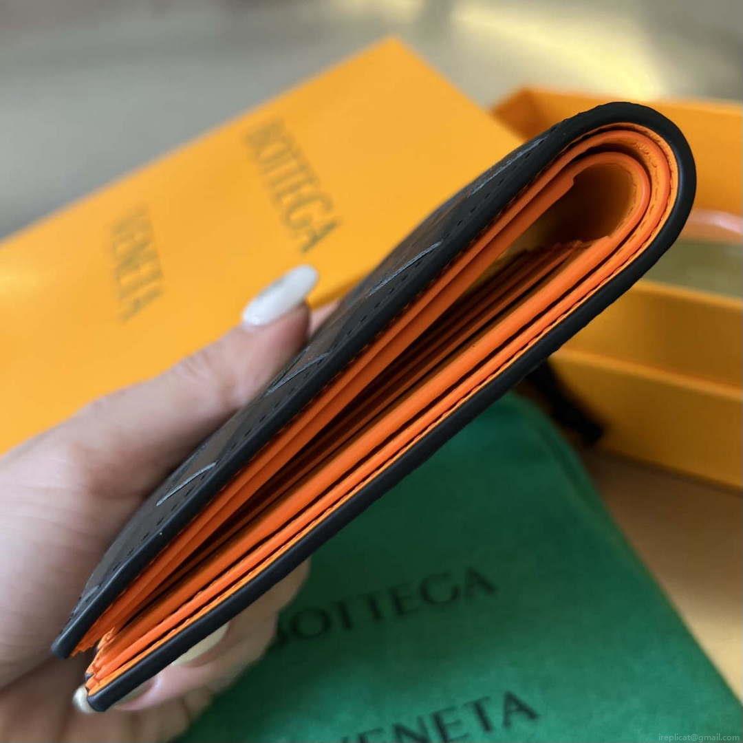 Bottega Veneta BV 743211 Intrecciato Bi-Fold Wallet BV70068