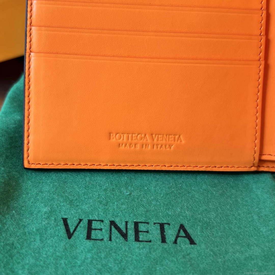 Bottega Veneta BV 743211 Intrecciato Bi-Fold Wallet BV70068