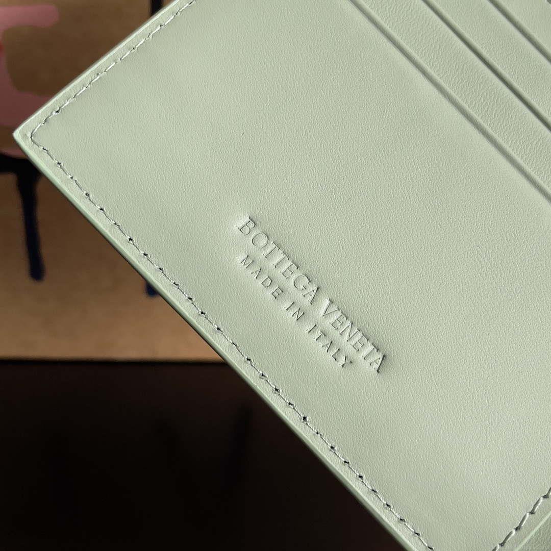 Bottega Veneta BV 740261 Bi-Fold Wallet With Coin Purse BV70077