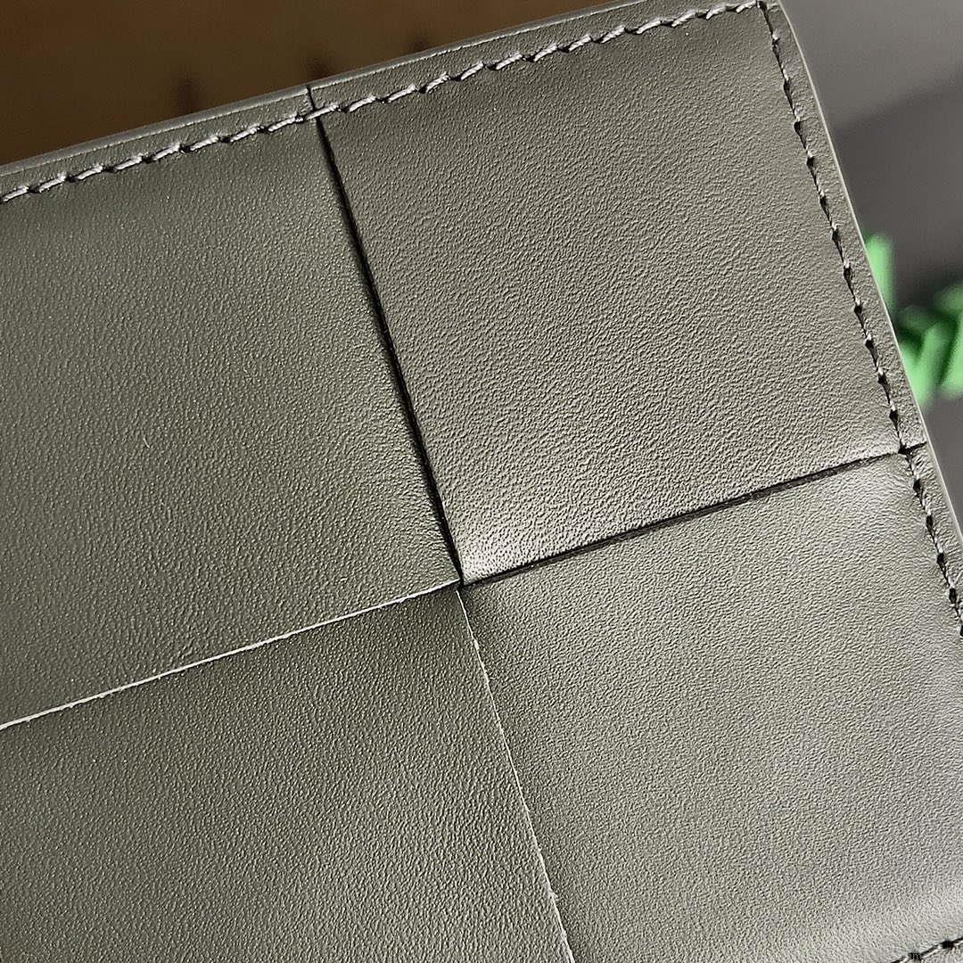 Bottega Veneta BV 740261 Bi-Fold Wallet With Coin Purse BV70079