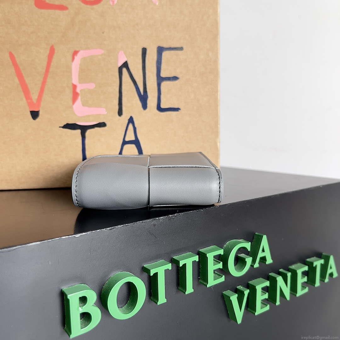 Bottega Veneta BV 740261 Bi-Fold Wallet With Coin Purse BV70080