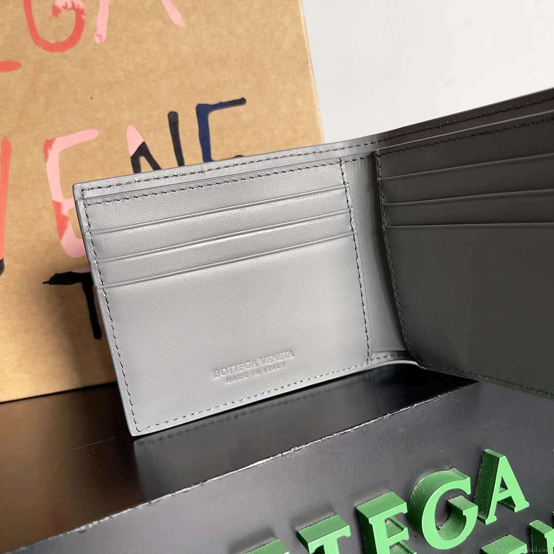 Bottega Veneta BV 740261 Bi-Fold Wallet With Coin Purse BV70080