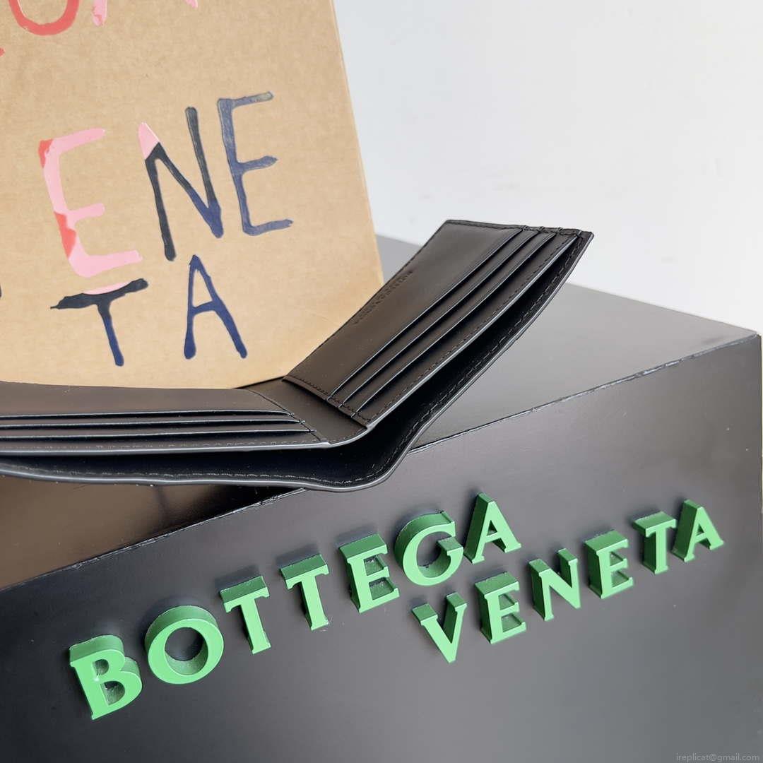 Bottega Veneta BV 740261 Bi-Fold Wallet With Coin Purse BV70082