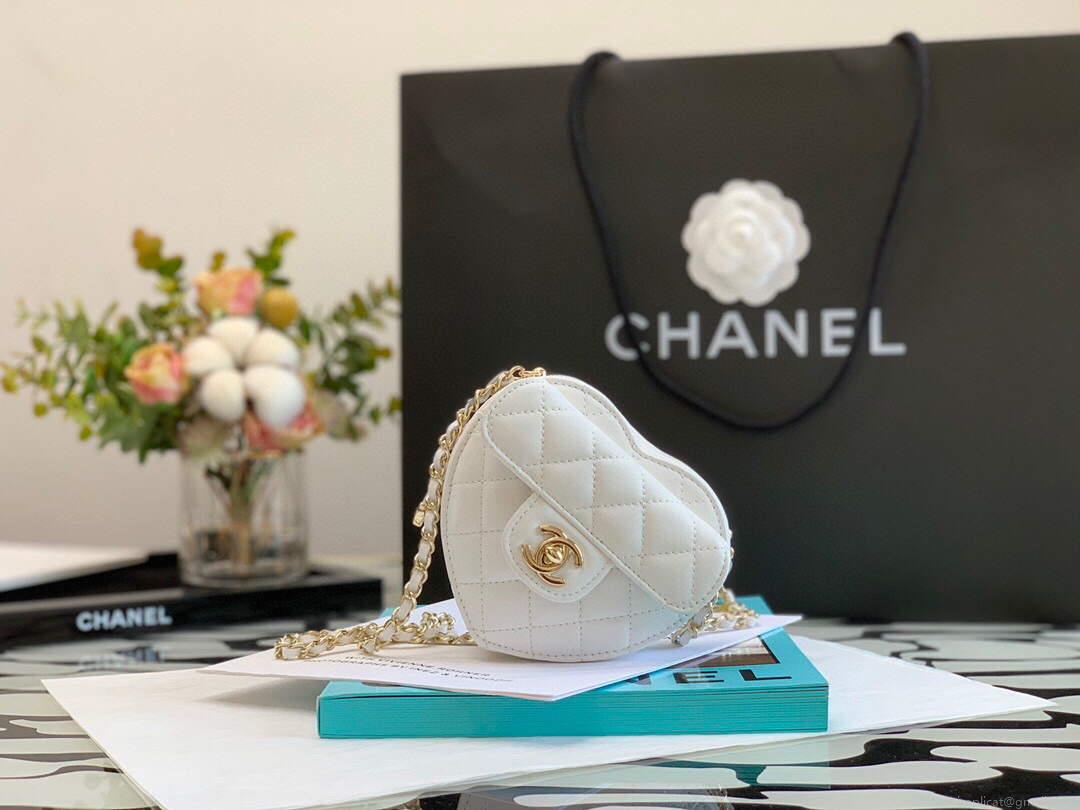 Chanel AS2927 heart clutch with chain Bag AP2784 White