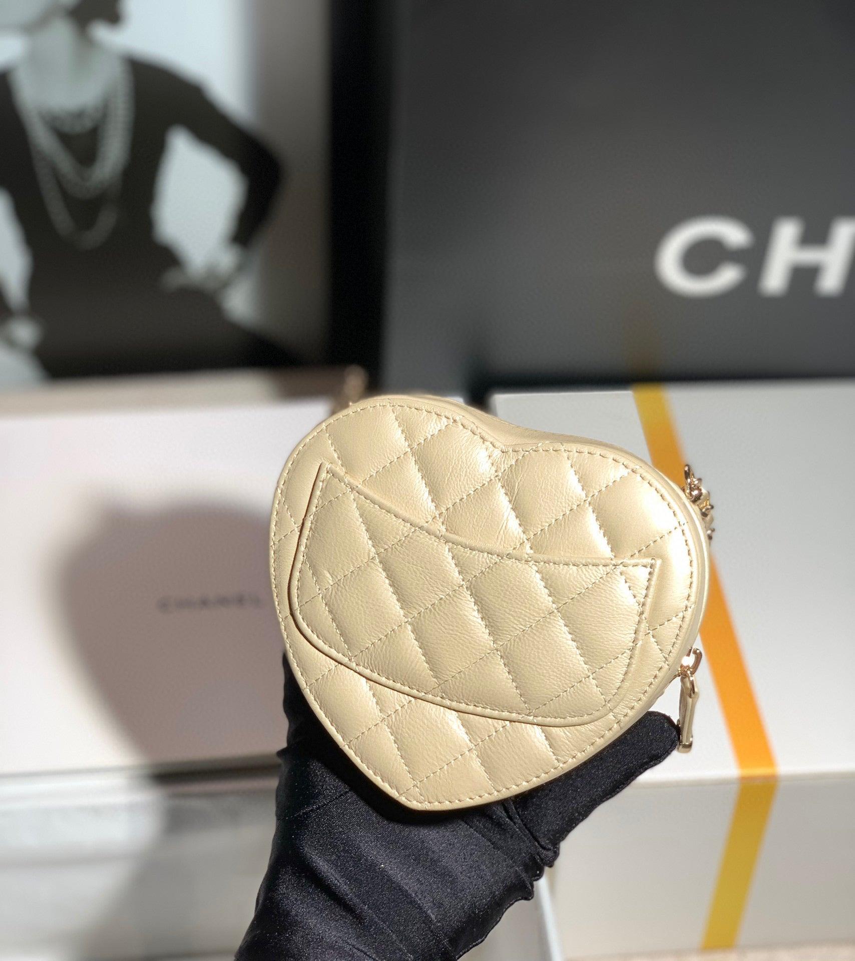 Chanel AP2784 Heart Clutch with Chain Lambskin Gold-Tone Metal Gold