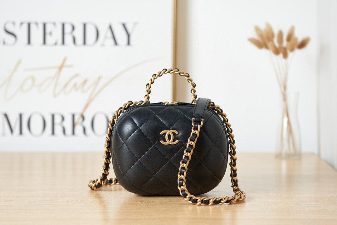 Chanel Small Vanity Case Lambskin gold-tone metal AS3066 Black