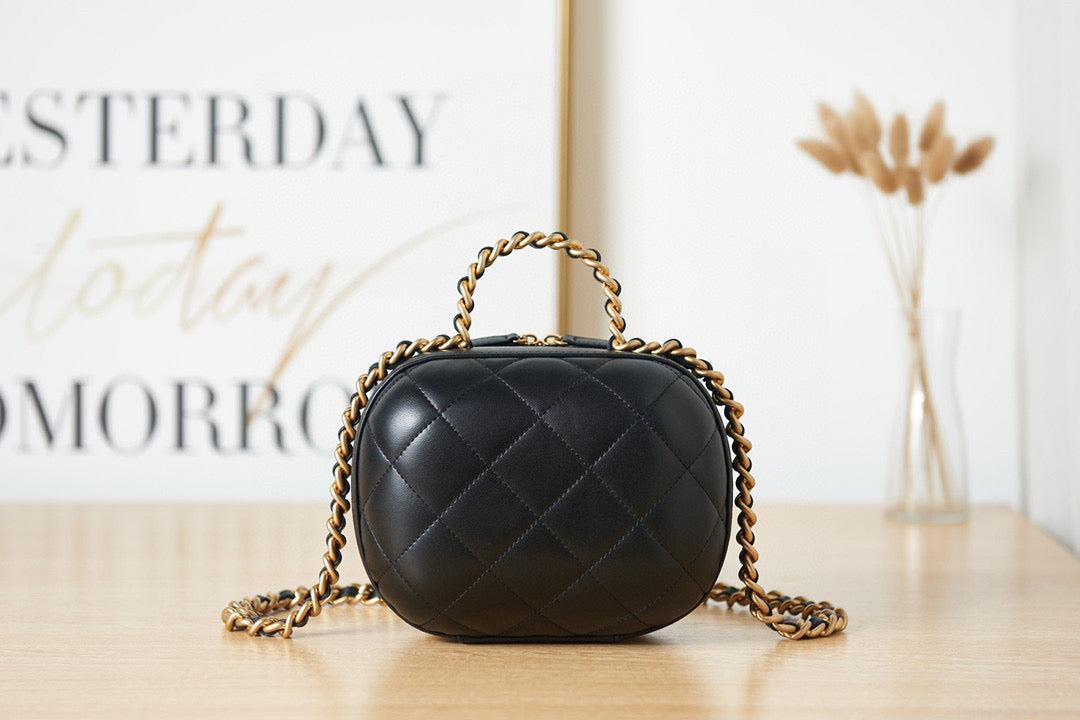 Chanel Small Vanity Case Lambskin gold-tone metal AS3066 Black
