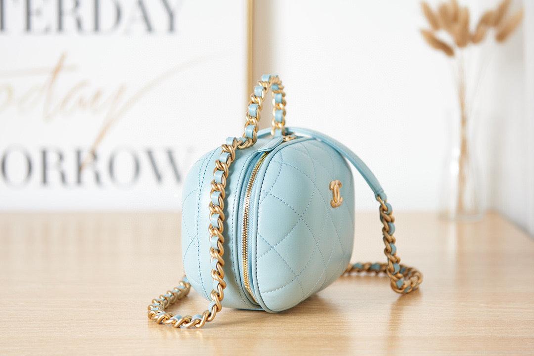 Chanel Small Vanity Case Lambskin gold-tone metal AS3066 Blue