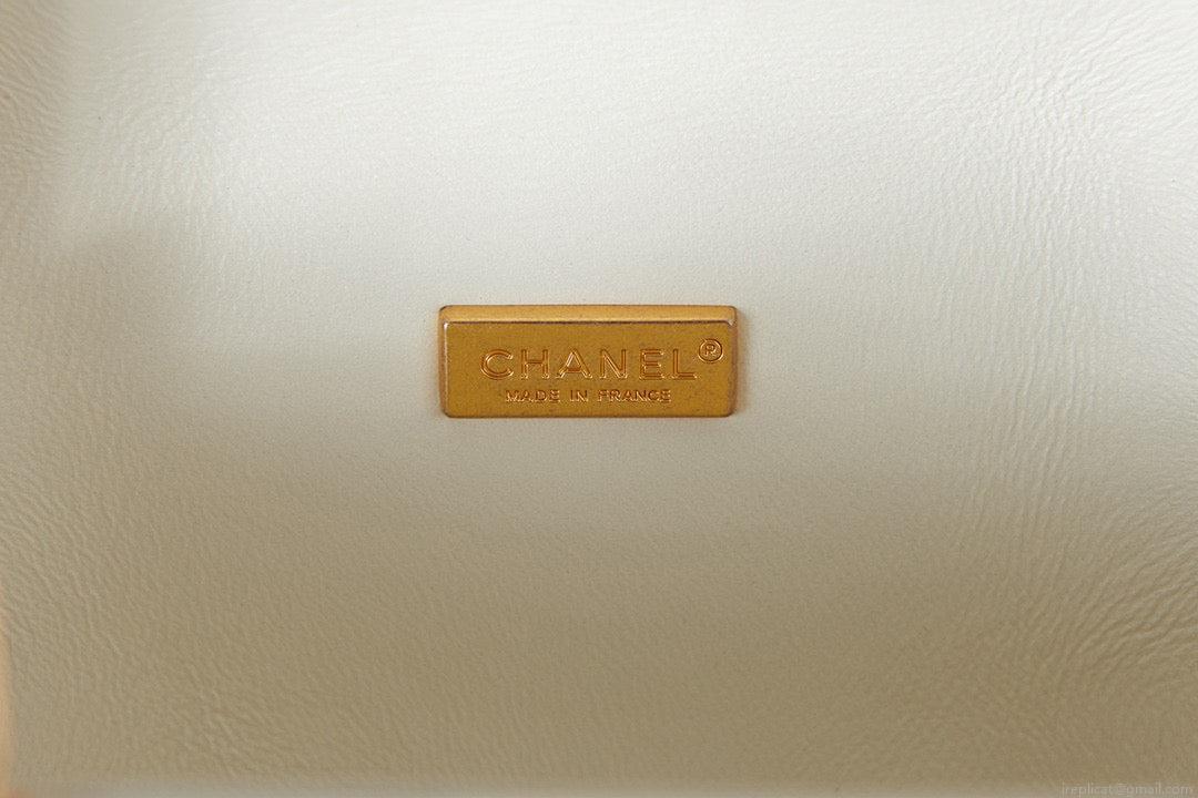 Chanel Small Vanity Case Lambskin gold-tone metal AS3066 White