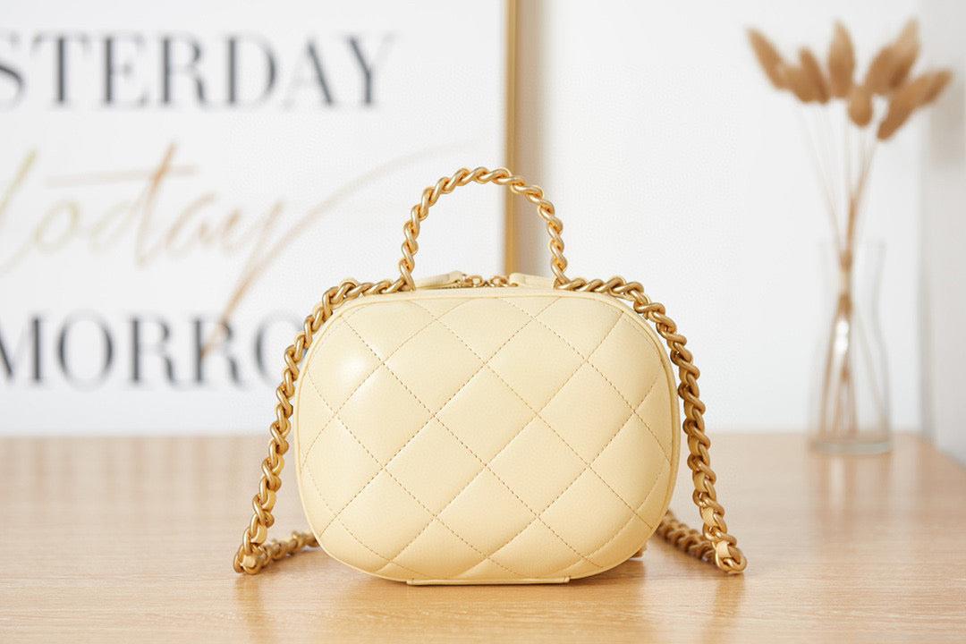 Chanel Small Vanity Case Lambskin gold-tone metal AS3066 Apricot