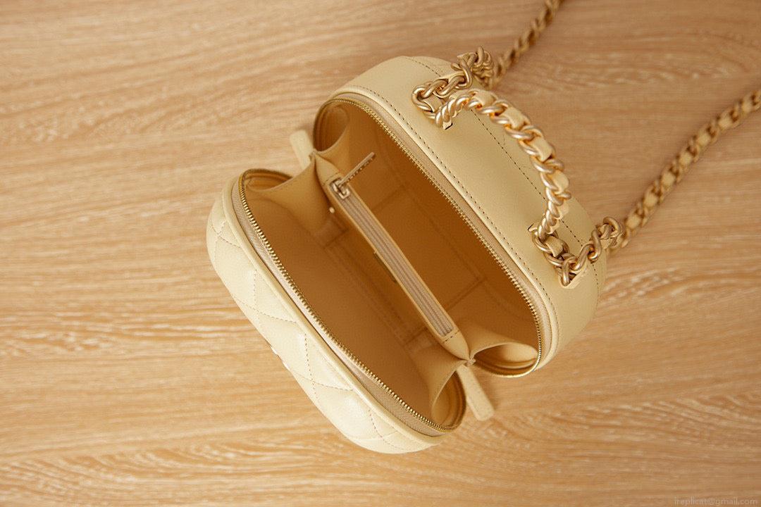 Chanel Small Vanity Case Lambskin gold-tone metal AS3066 Apricot