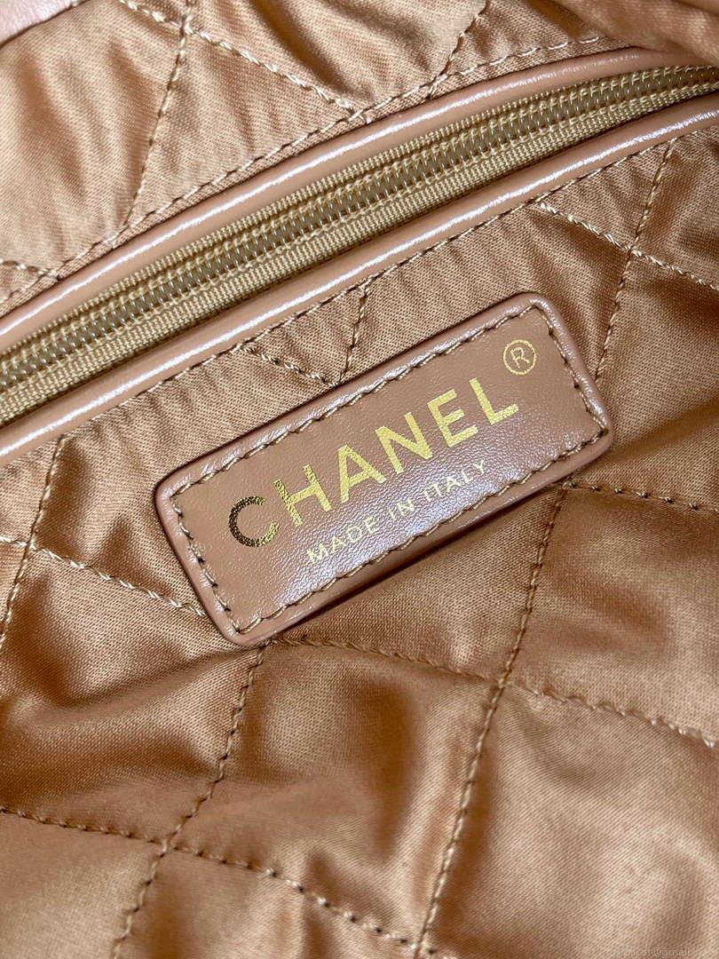 Chanel 22 Handbag AS3261 Shiny Calfskin Gold-Tone Metal Camel