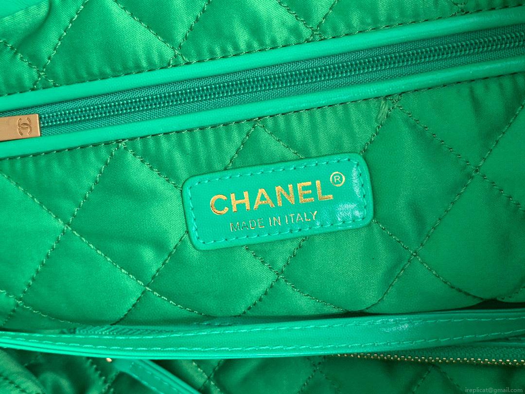 Chanel 22 Handbag AS3261 Shiny Calfskin Gold-Tone Metal Green