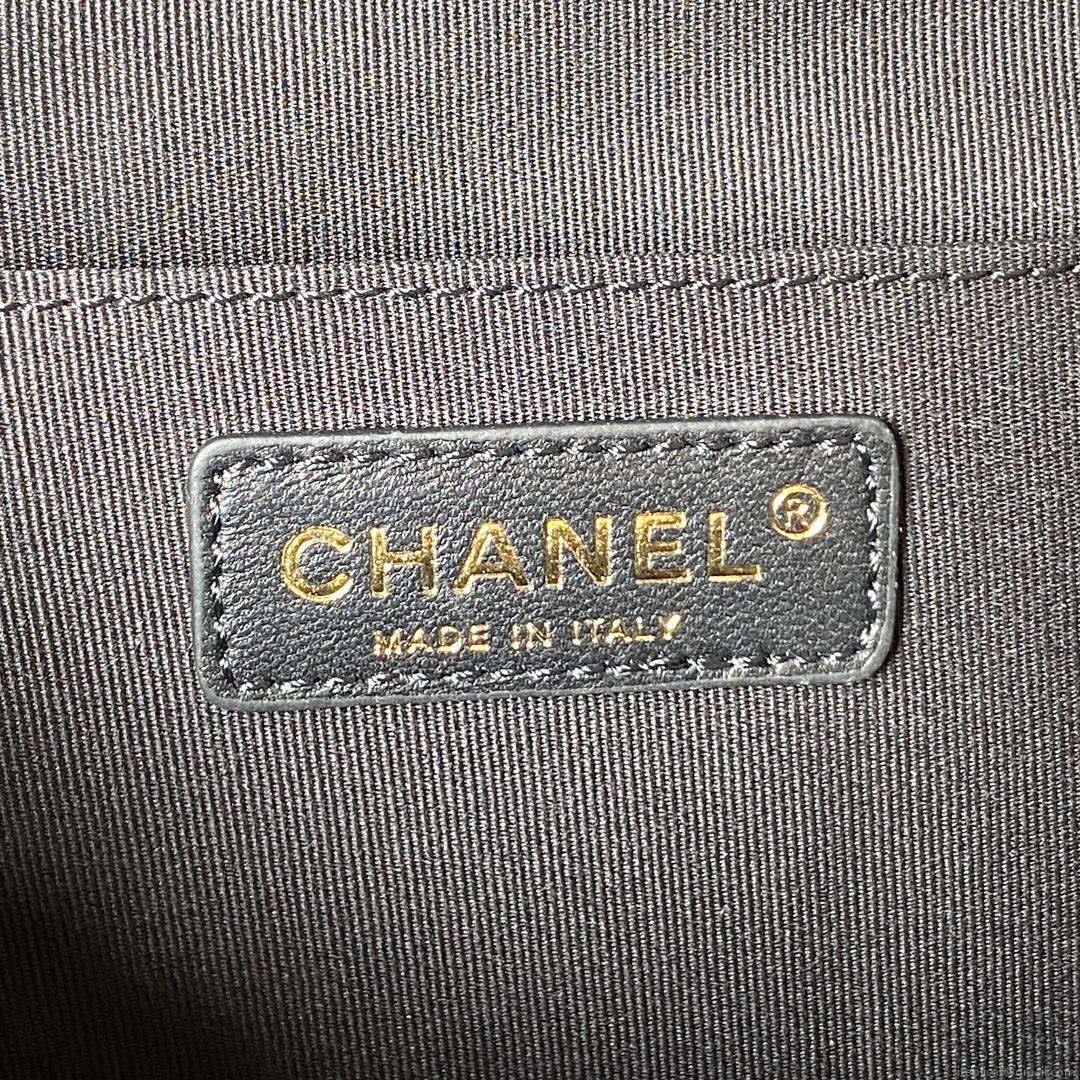 Chanel AS3860 Backpack Grained Shiny Calfskin & Gold-Tone Metal Black