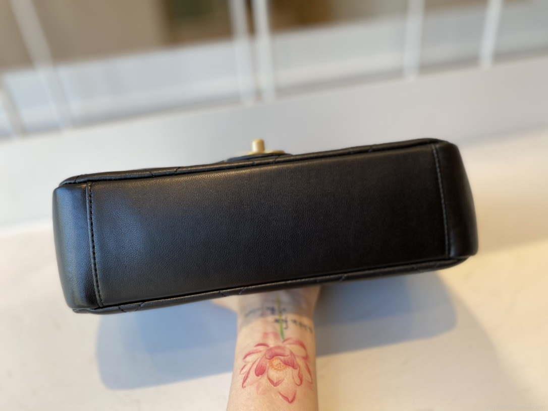 Chanel AS1466 Chanel Black small flap Bag Lambskin B02345