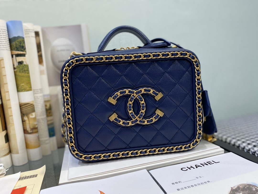 Chanel CC Filigree Vanity Case Bag Grained Calfskin A93343 Navy Blue