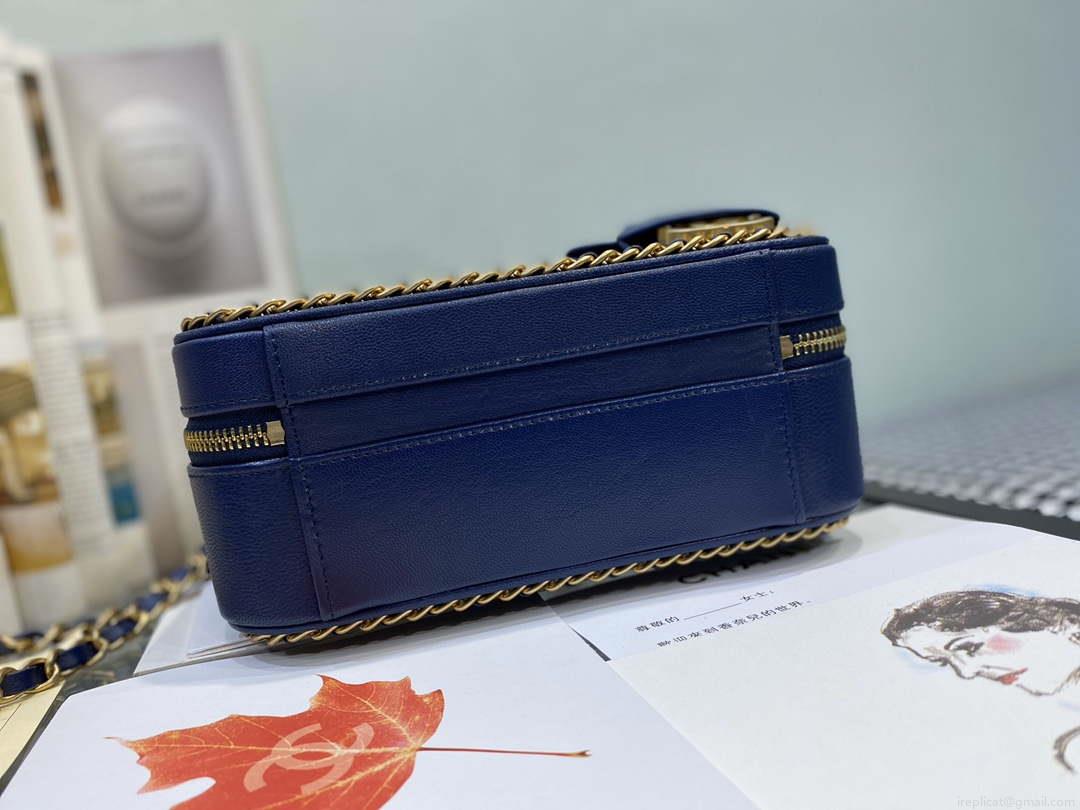 Chanel CC Filigree Vanity Case Bag Grained Calfskin A93343 Navy Blue