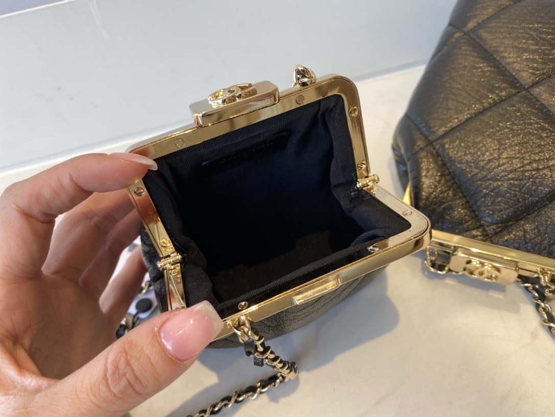 Chanel AS1555 Clutch with chain Shiny Aged Lambskin Black