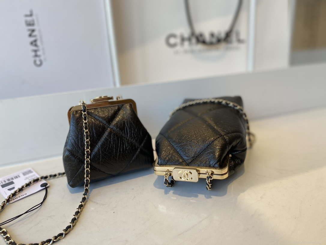 Chanel AS1555 Clutch with chain Shiny Aged Lambskin Black