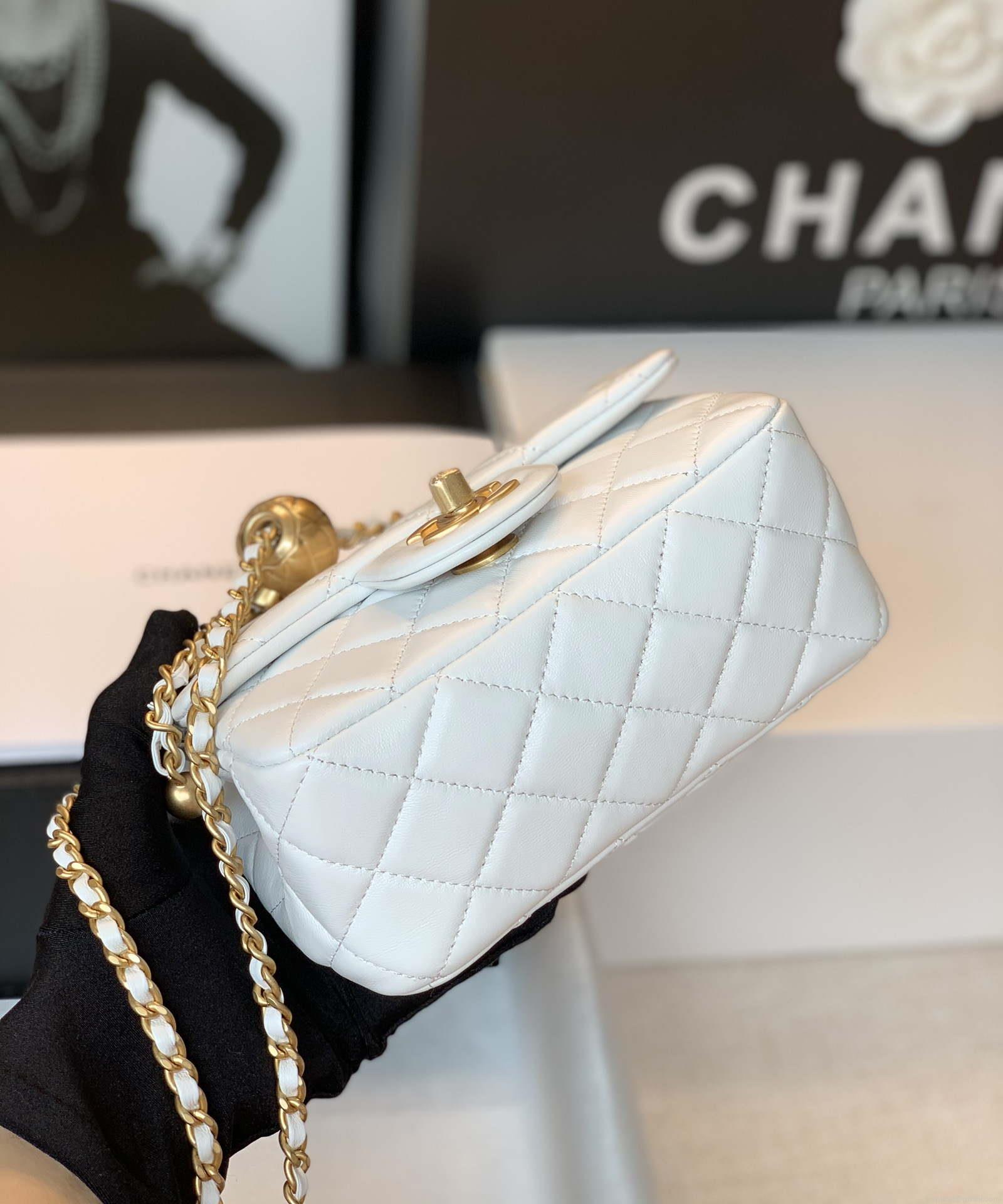 Chanel As1786 Flap Bag NA106 Shoulder Handbag B02916 Lambskin White